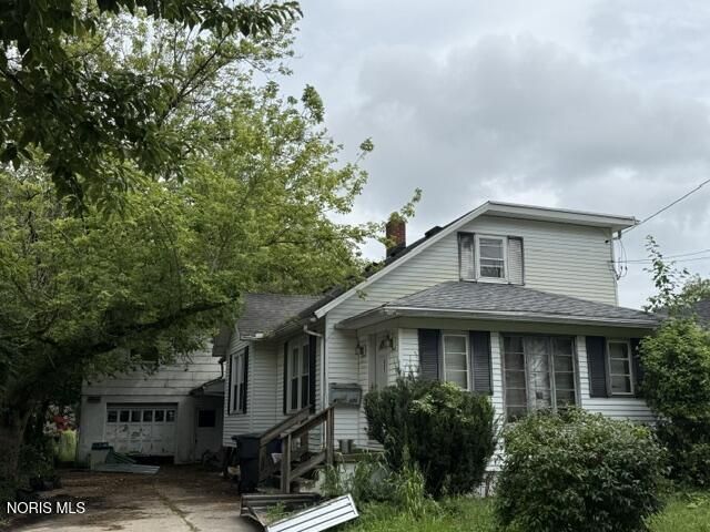 407 Buttonwood Avenue , Bowling Green, OH 43402 Main Photo
