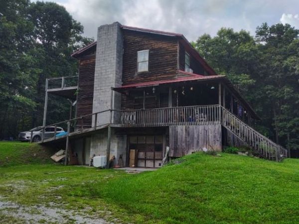 2211 Shady Cove Rd , Caryville, TN 37714