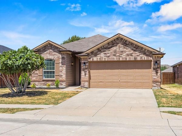 8921 Whirlwind Trail, Aubrey, TX 76227