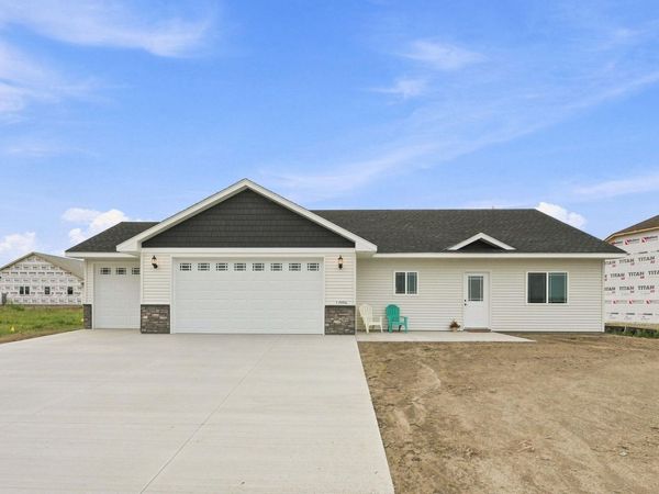 1006 Misty Meadow Boulevard , Buffalo, MN 55313