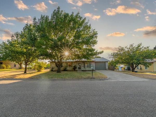 510 S Williams Street, Hamilton, TX 76531