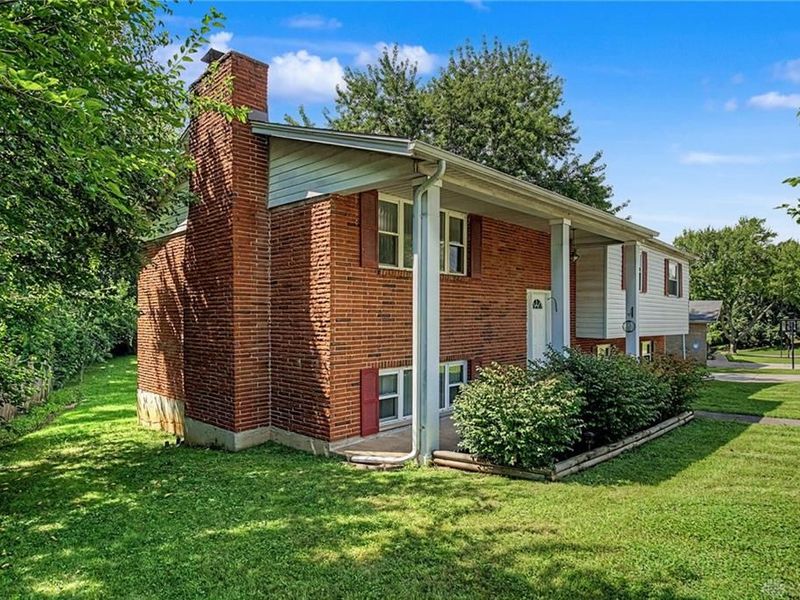 2454 Brahms Boulevard, West Carrollton, OH 45449 Photo 3