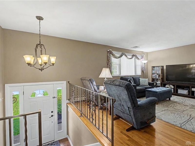 2454 Brahms Boulevard, West Carrollton, OH 45449 Photo 8