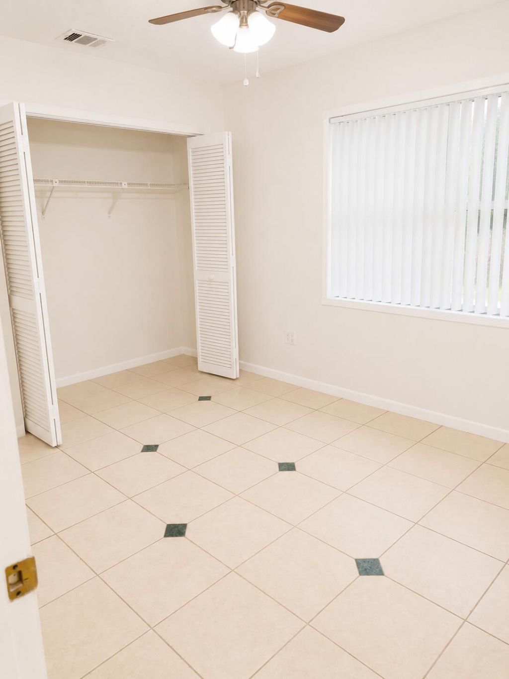 5318 Garden Hills Circle, West Palm Beach, FL 33415 Photo