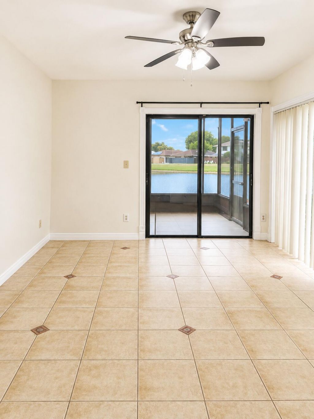 5318 Garden Hills Circle, West Palm Beach, FL 33415 Photo