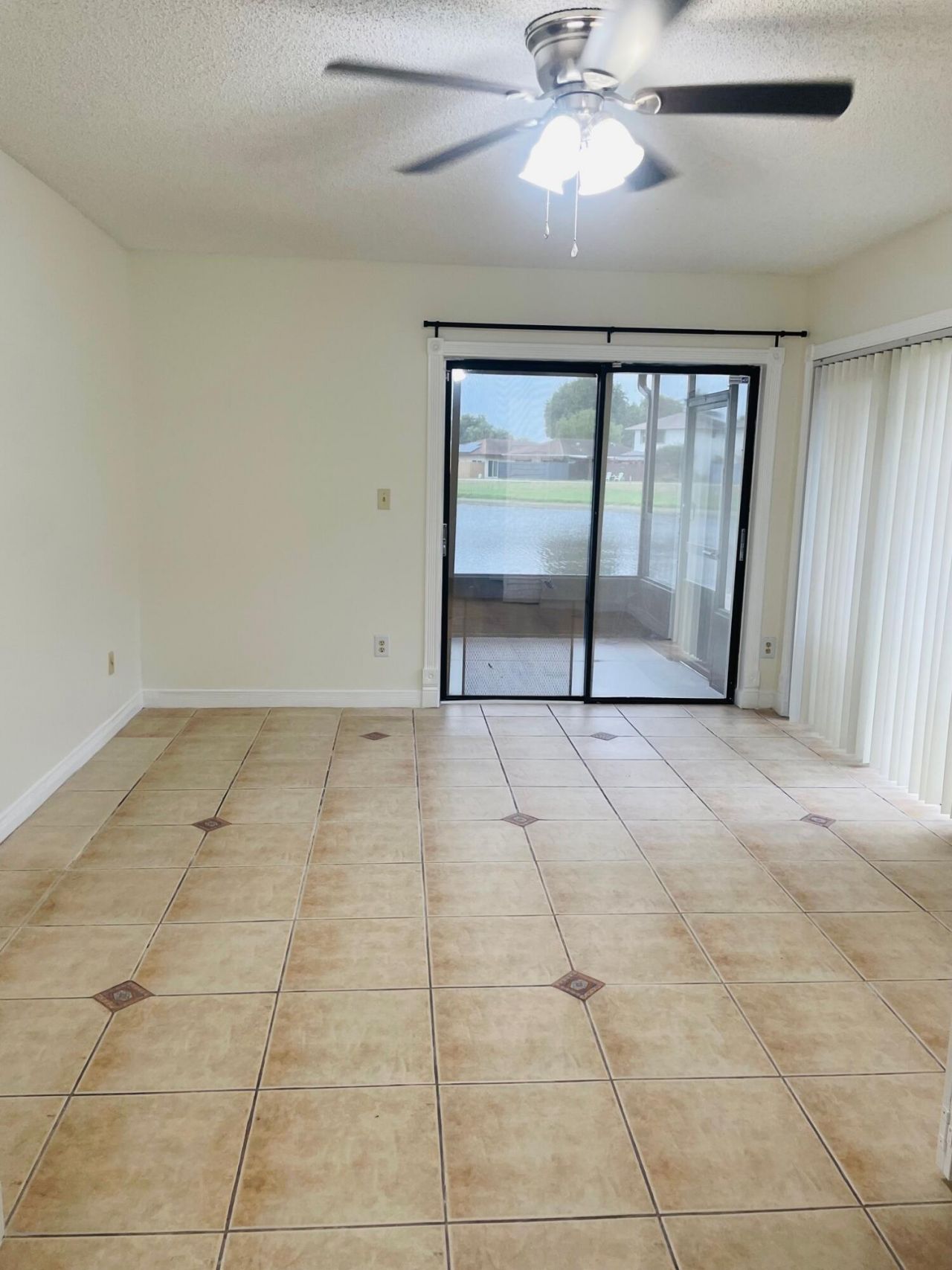 5318 Garden Hills Circle, West Palm Beach, FL 33415 Photo