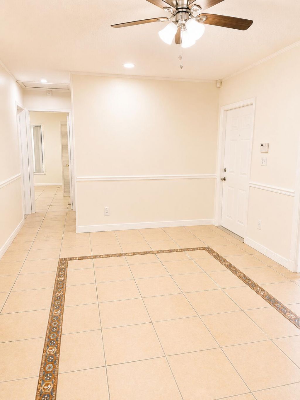 5318 Garden Hills Circle, West Palm Beach, FL 33415 Photo