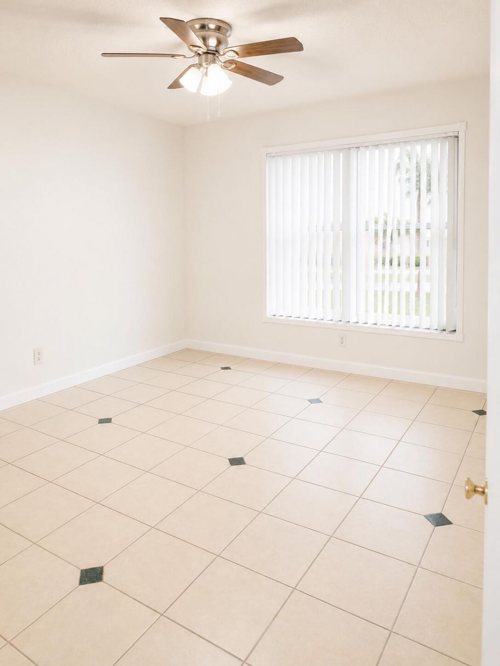 5318 Garden Hills Circle, West Palm Beach, FL 33415 Photo