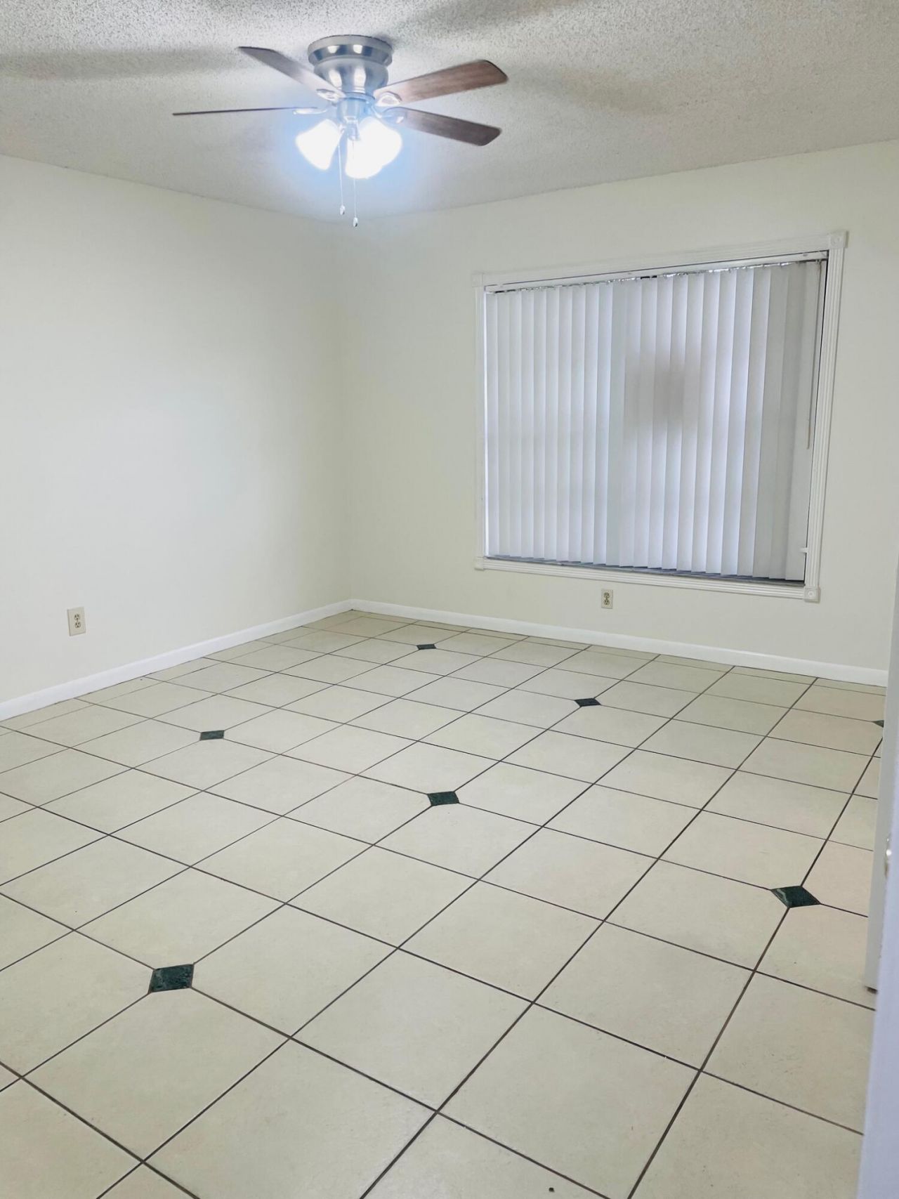 5318 Garden Hills Circle, West Palm Beach, FL 33415 Photo