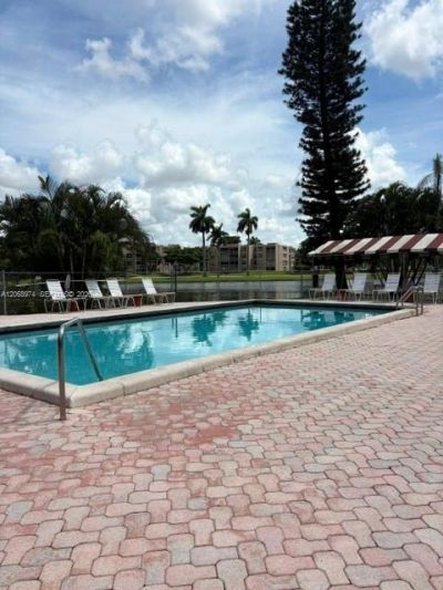 9440 Poinciana Pl, Unit 404, Davie, FL 33324 Photo