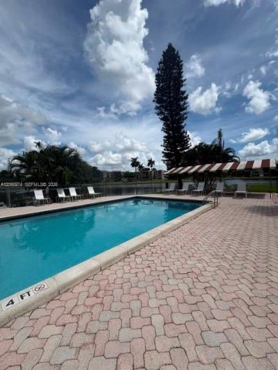 9440 Poinciana Pl, Unit 404, Davie, FL 33324 Photo