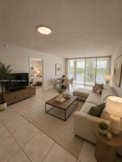 9440 Poinciana Pl, Unit 404, Davie, FL 33324 Photo