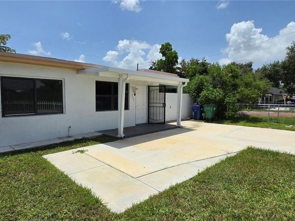 2230 Service Rd , Opa-Locka, FL 33054