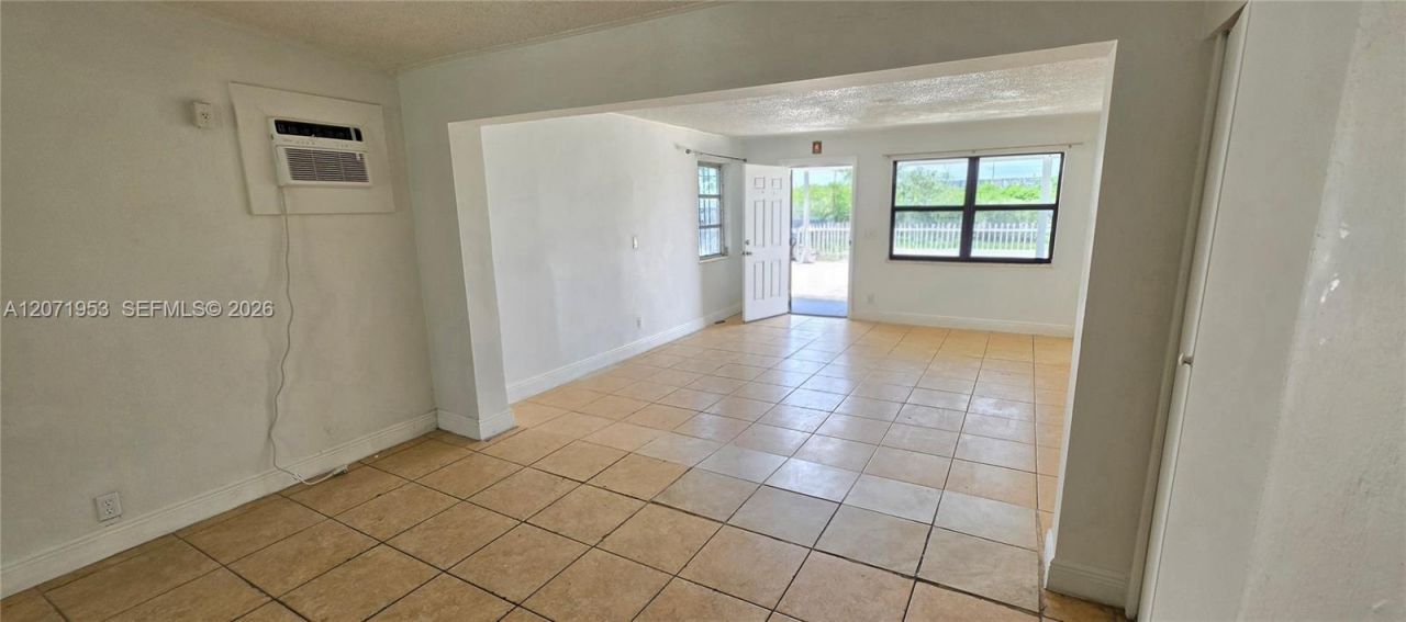 2230 Service Rd , Opa Locka, FL 33054 Photo
