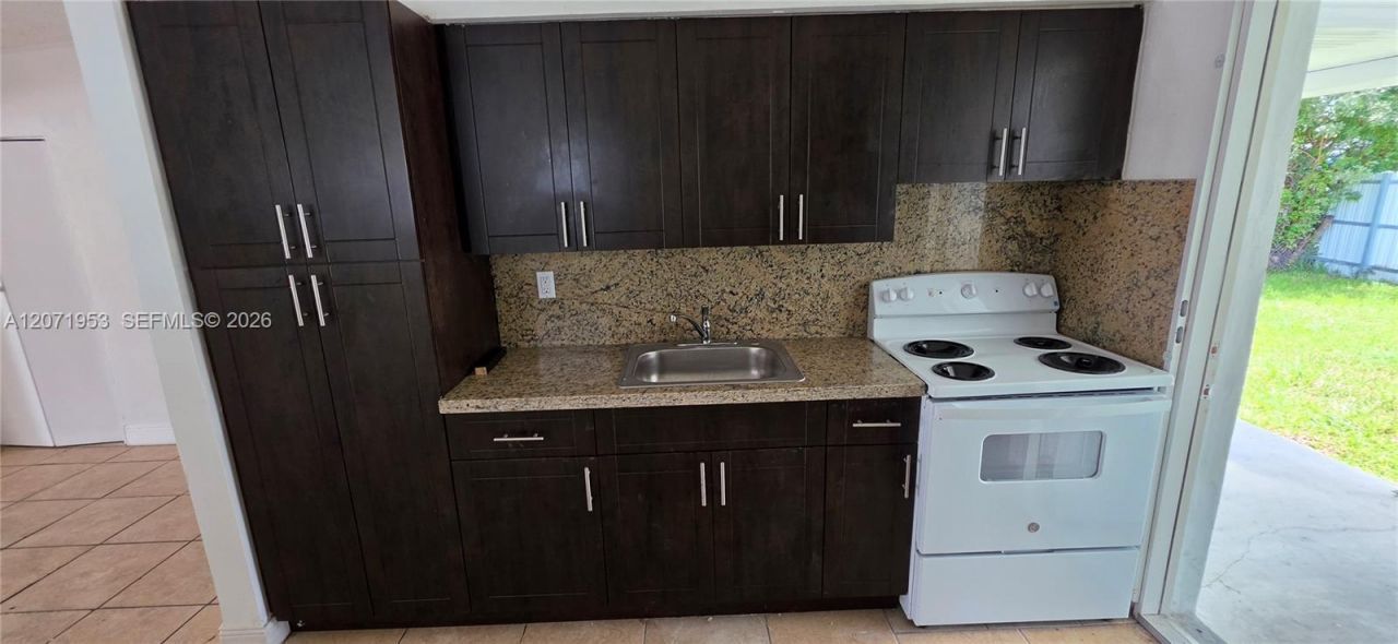 2230 Service Rd , Opa Locka, FL 33054 Photo