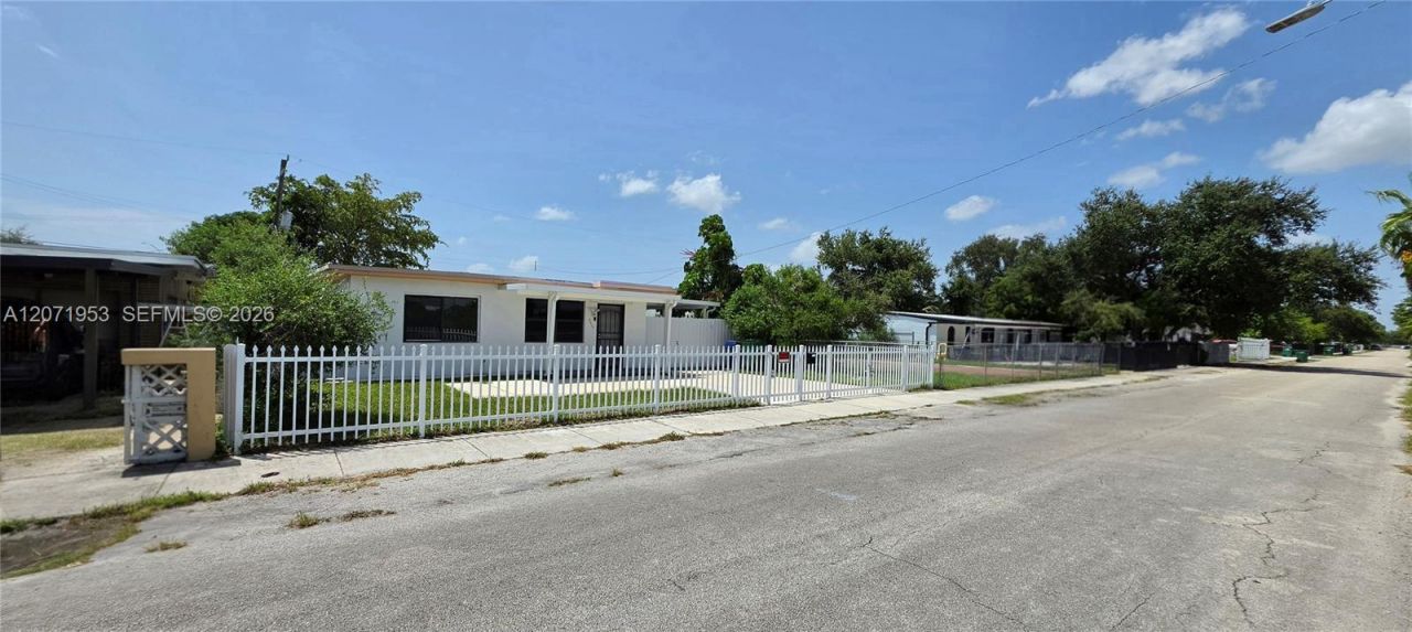 2230 Service Rd , Opa Locka, FL 33054 Photo