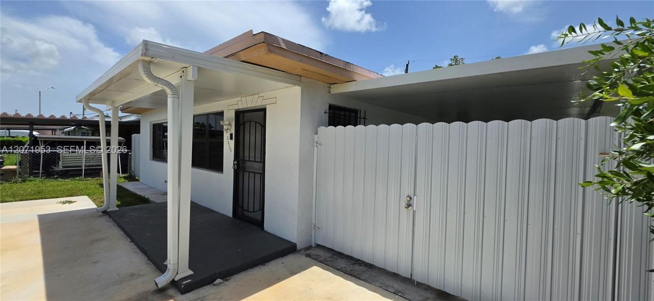2230 Service Rd , Opa Locka, FL 33054 Photo