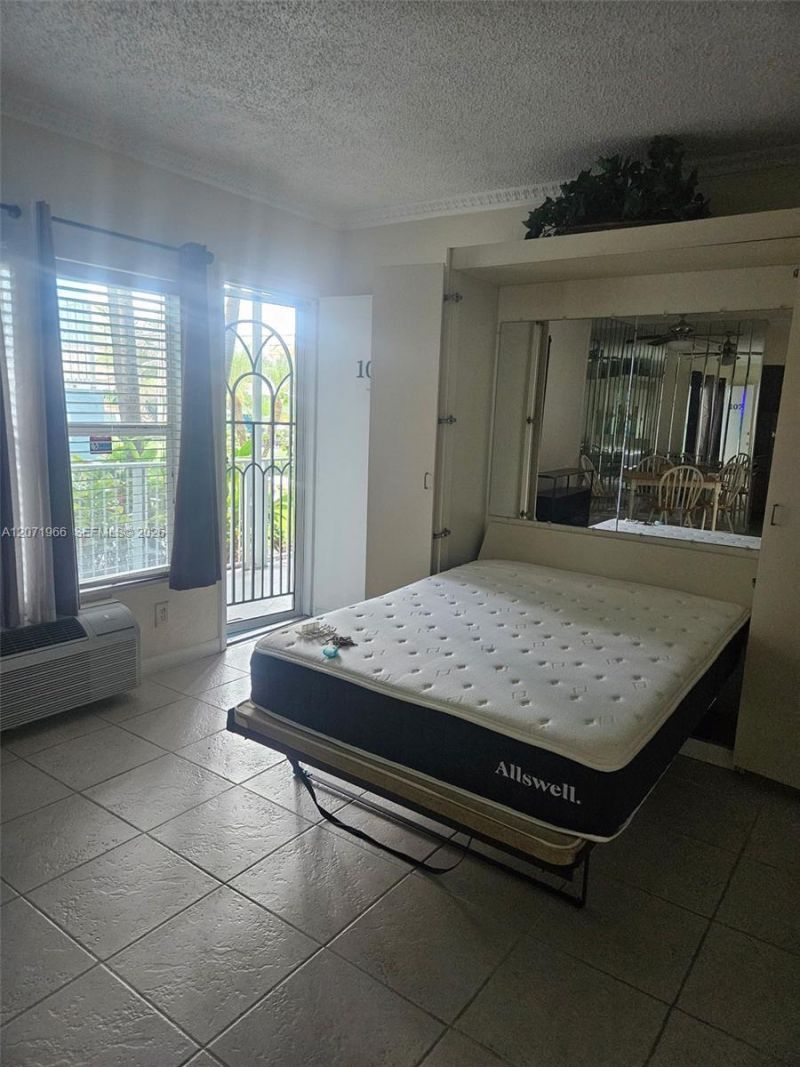 315 Van Buren St , Unit 107B, Hollywood, FL 33019 Photo