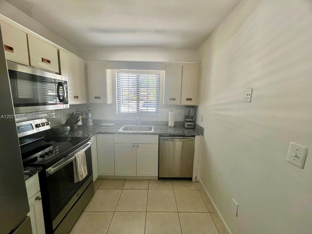 1133 NE 210th Ter , Miami, FL 33179 Photo