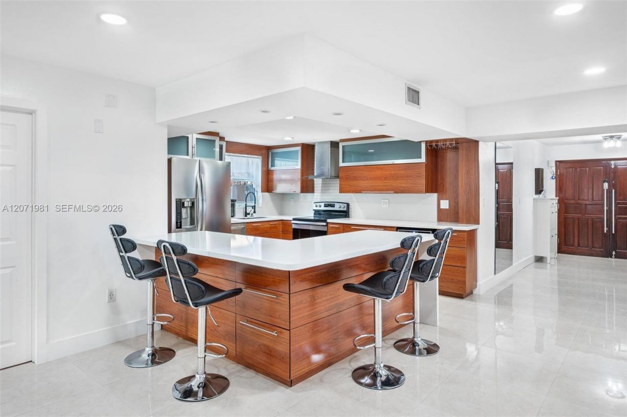 2430 SW 22nd Ter , Miami, FL 33145 Photo
