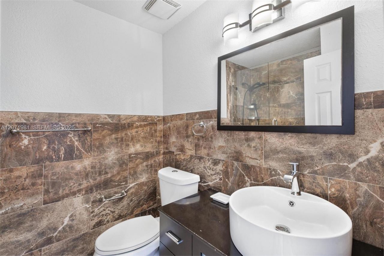 2430 SW 22nd Ter , Miami, FL 33145 Photo