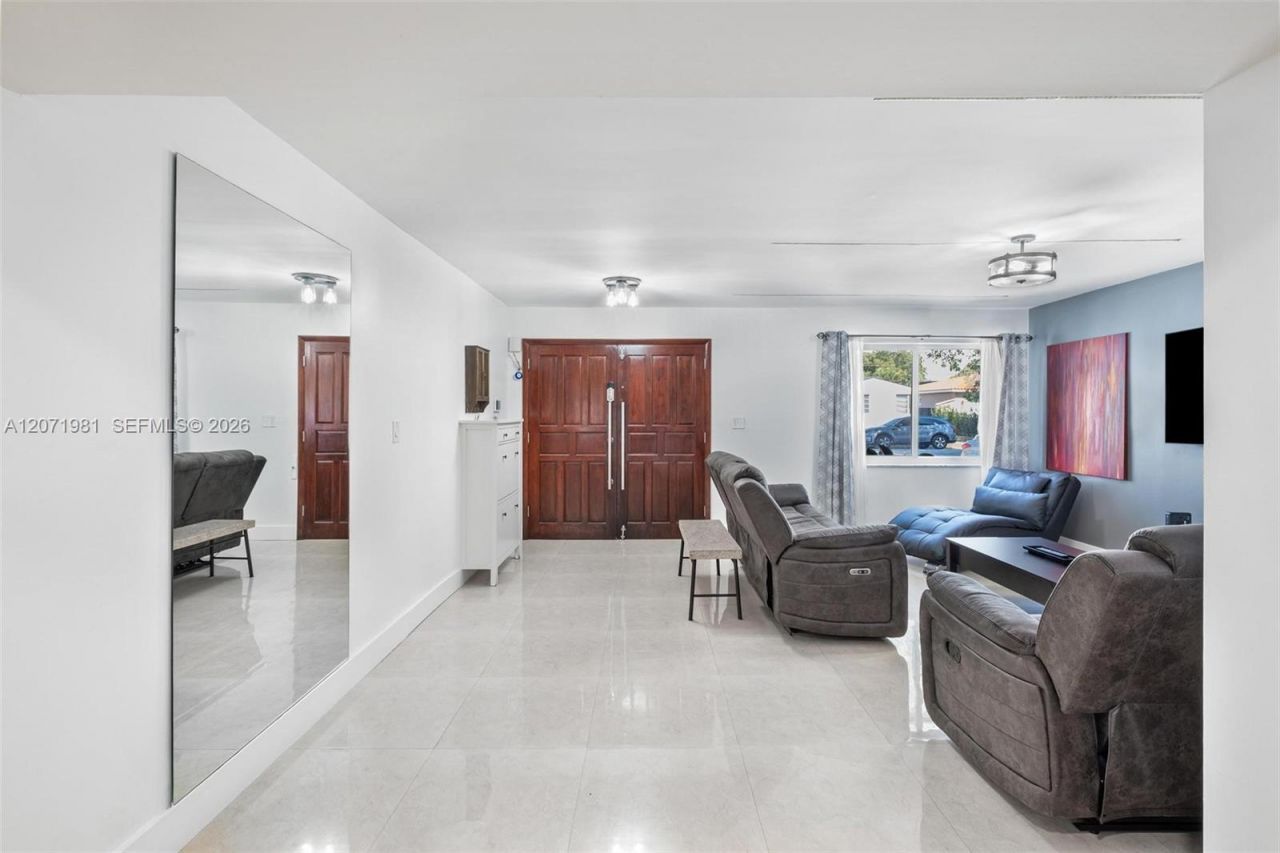 2430 SW 22nd Ter , Miami, FL 33145 Photo