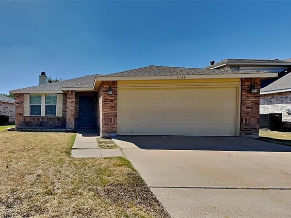 5145 Cliff Oaks Drive, Fort Worth, TX 76179
