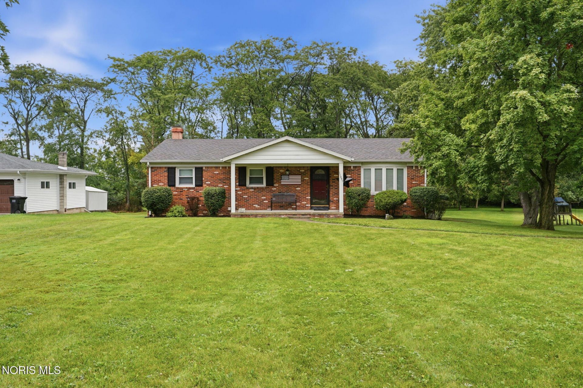 11091 Autumn Lane , Fostoria, OH 44830 Main Photo