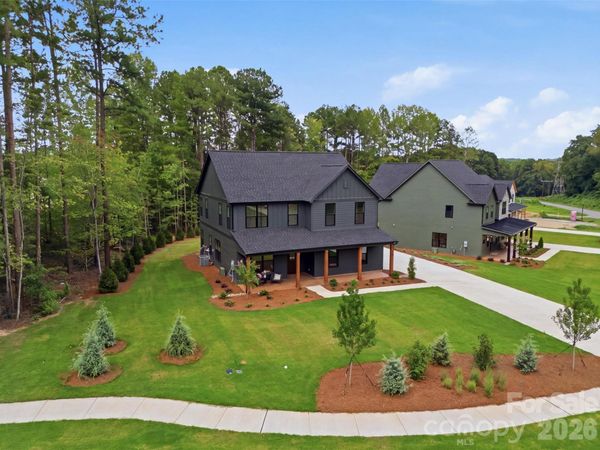135 Parkdale Drive , Belmont, NC 28012