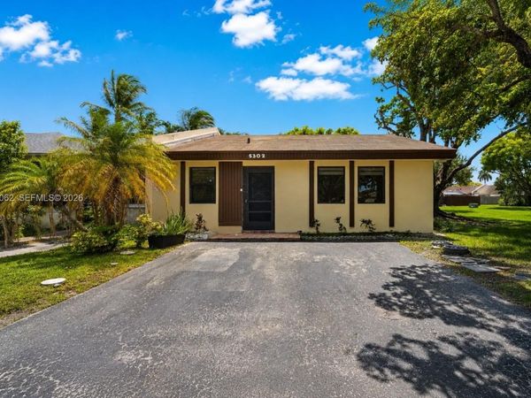 5302 SW 138th Pl , Miami, FL 33175