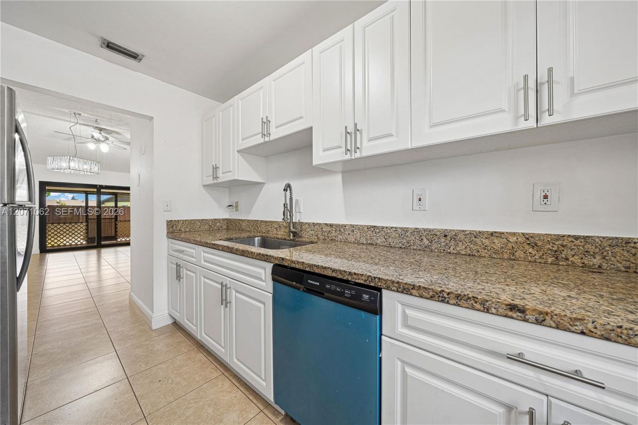 5302 SW 138th Pl , Miami, FL 33175 Photo