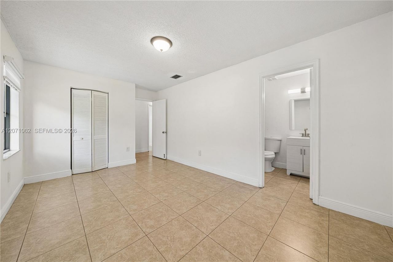 5302 SW 138th Pl , Miami, FL 33175 Photo