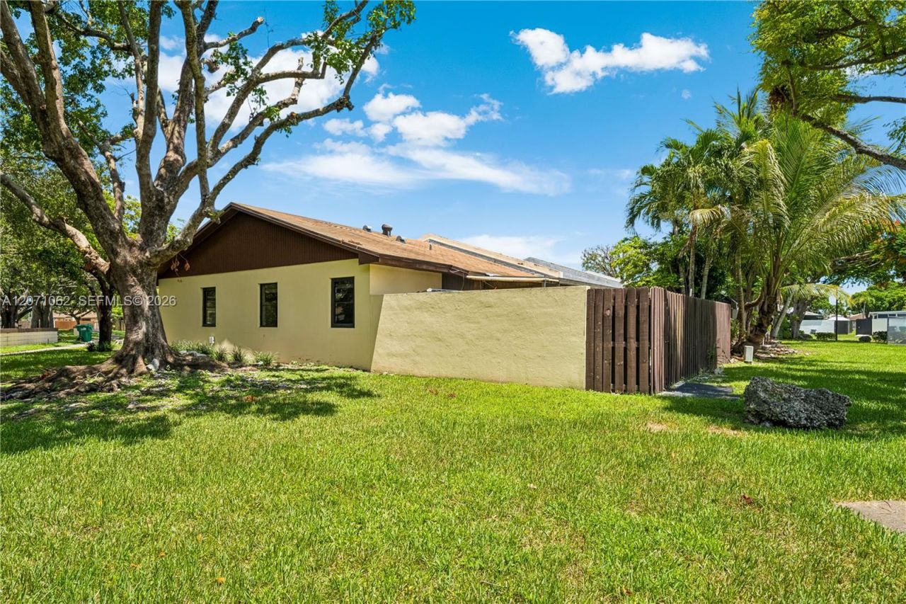 5302 SW 138th Pl , Miami, FL 33175 Photo