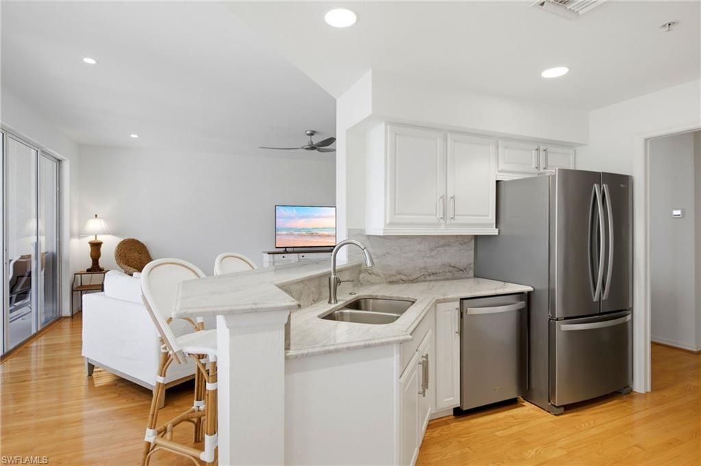 4141 Bay Beach Ln , Unit 463, Fort Myers Beach, FL 33931 Photo