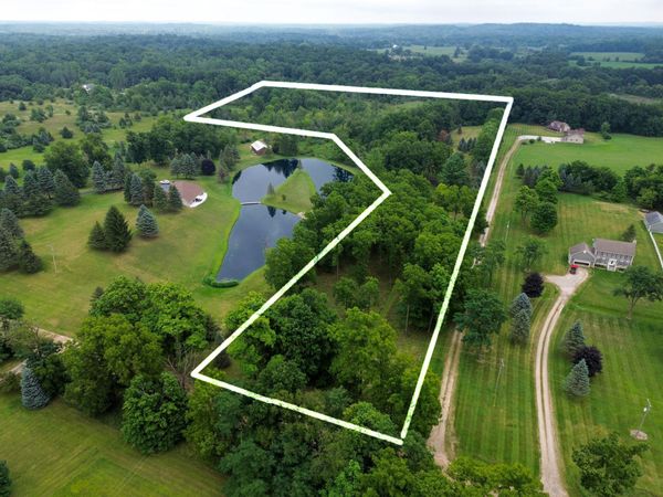 Sharon Hollow Road, Manchester, MI 48158