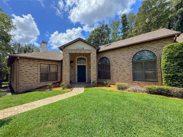 11708 ORANGE GROVE DRIVE , TAMPA, FL 33618