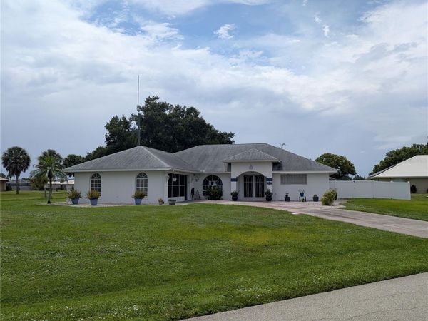 6233 PEBBLE LANE , SEBRING, FL 33876