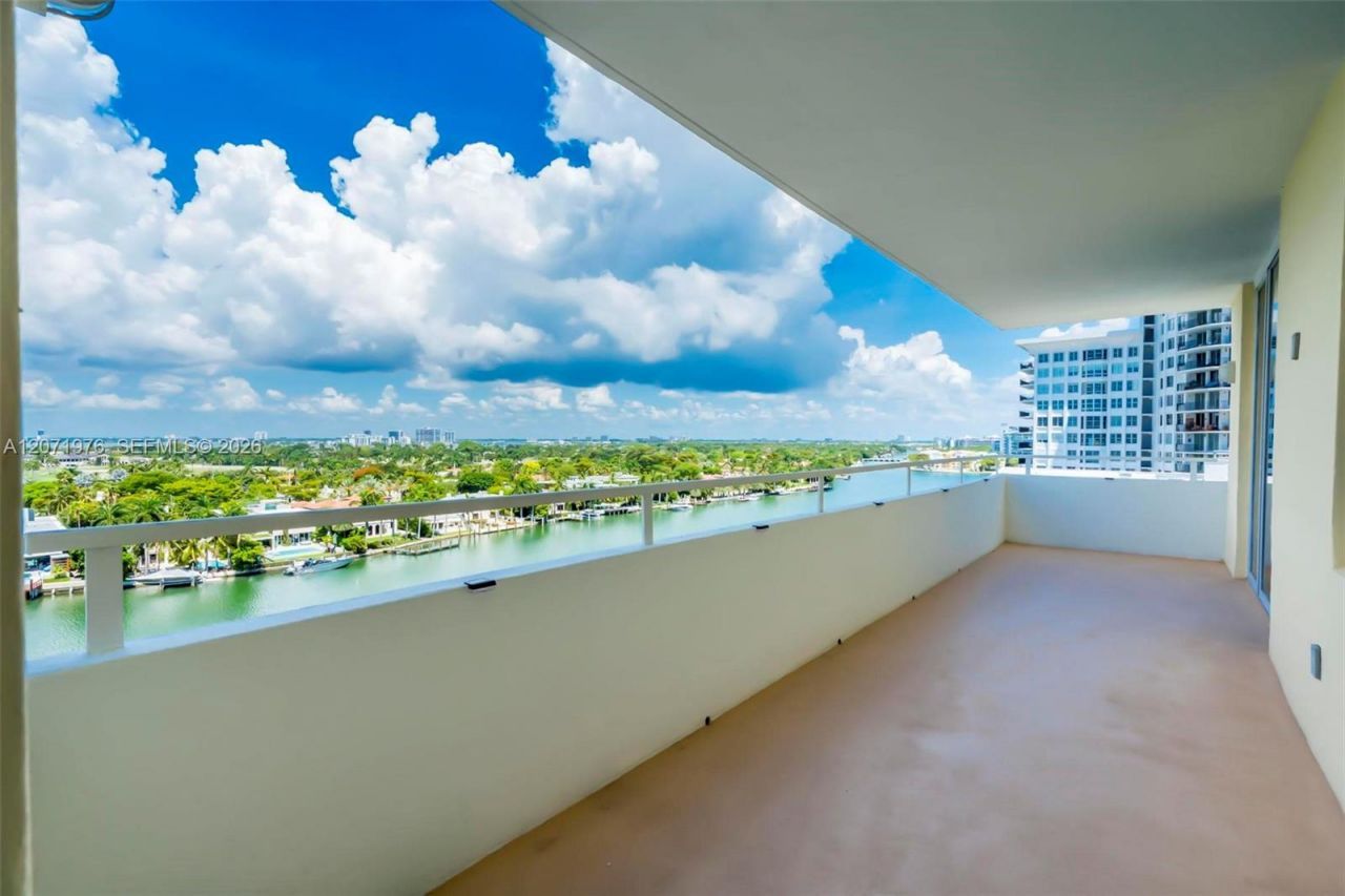 5600 Collins Ave, Unit 11S, Miami Beach, FL 33140 Photo