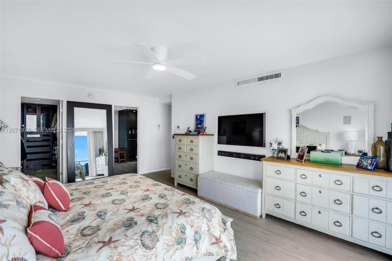 5600 Collins Ave, Unit 11S, Miami Beach, FL 33140 Photo