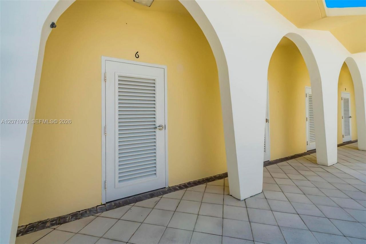 5600 Collins Ave, Unit 11S, Miami Beach, FL 33140 Photo