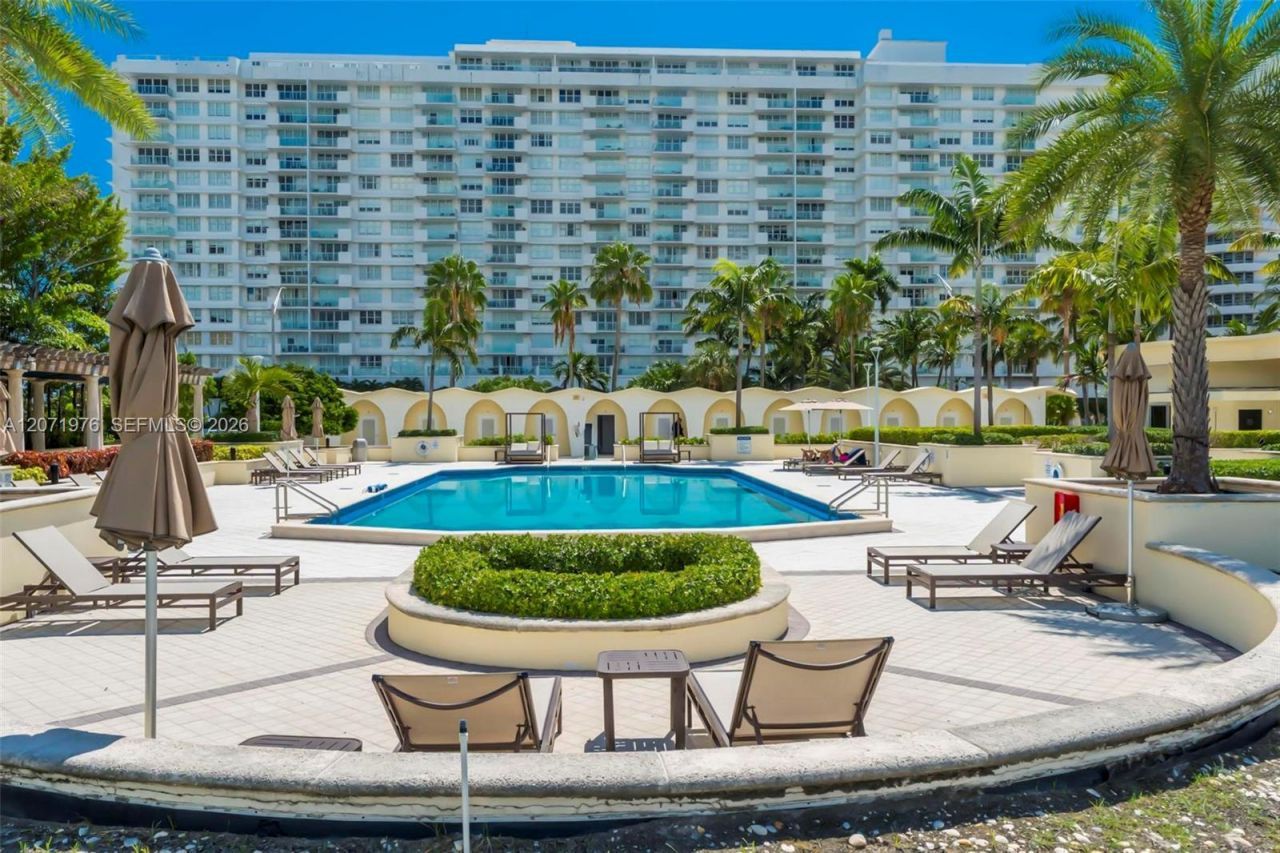 5600 Collins Ave, Unit 11S, Miami Beach, FL 33140 Photo