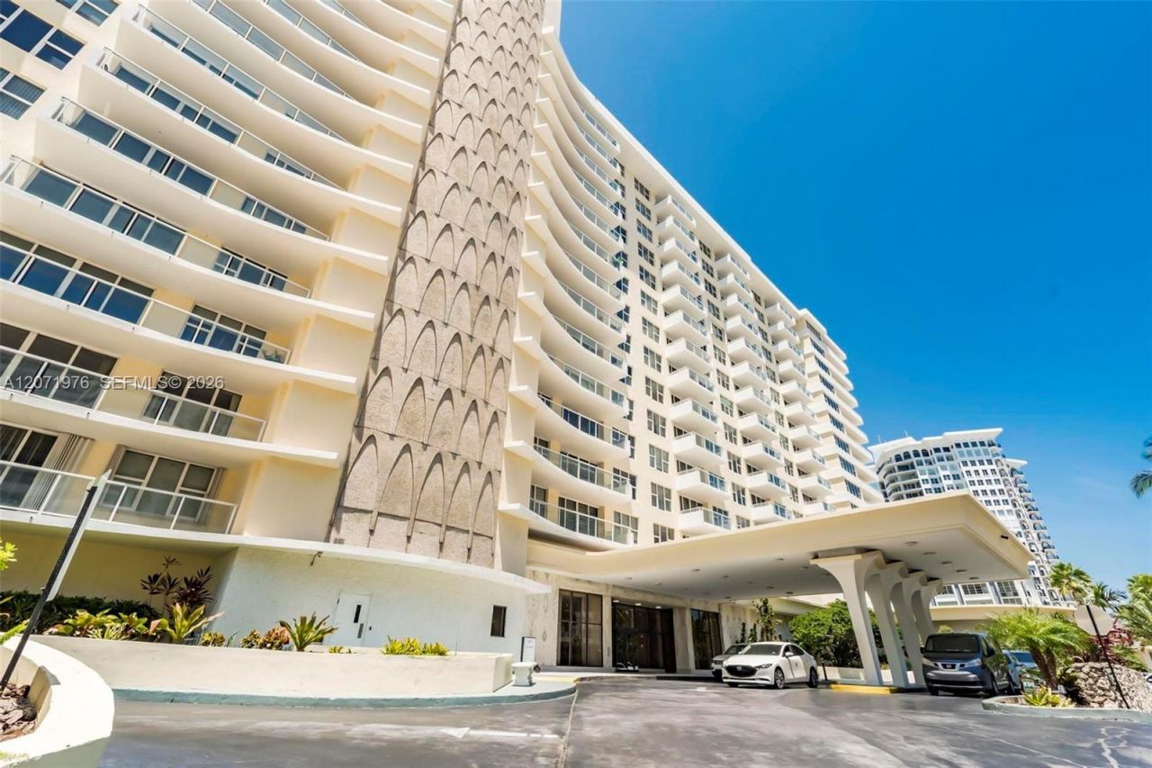 5600 Collins Ave, Unit 11S, Miami Beach, FL 33140 Photo