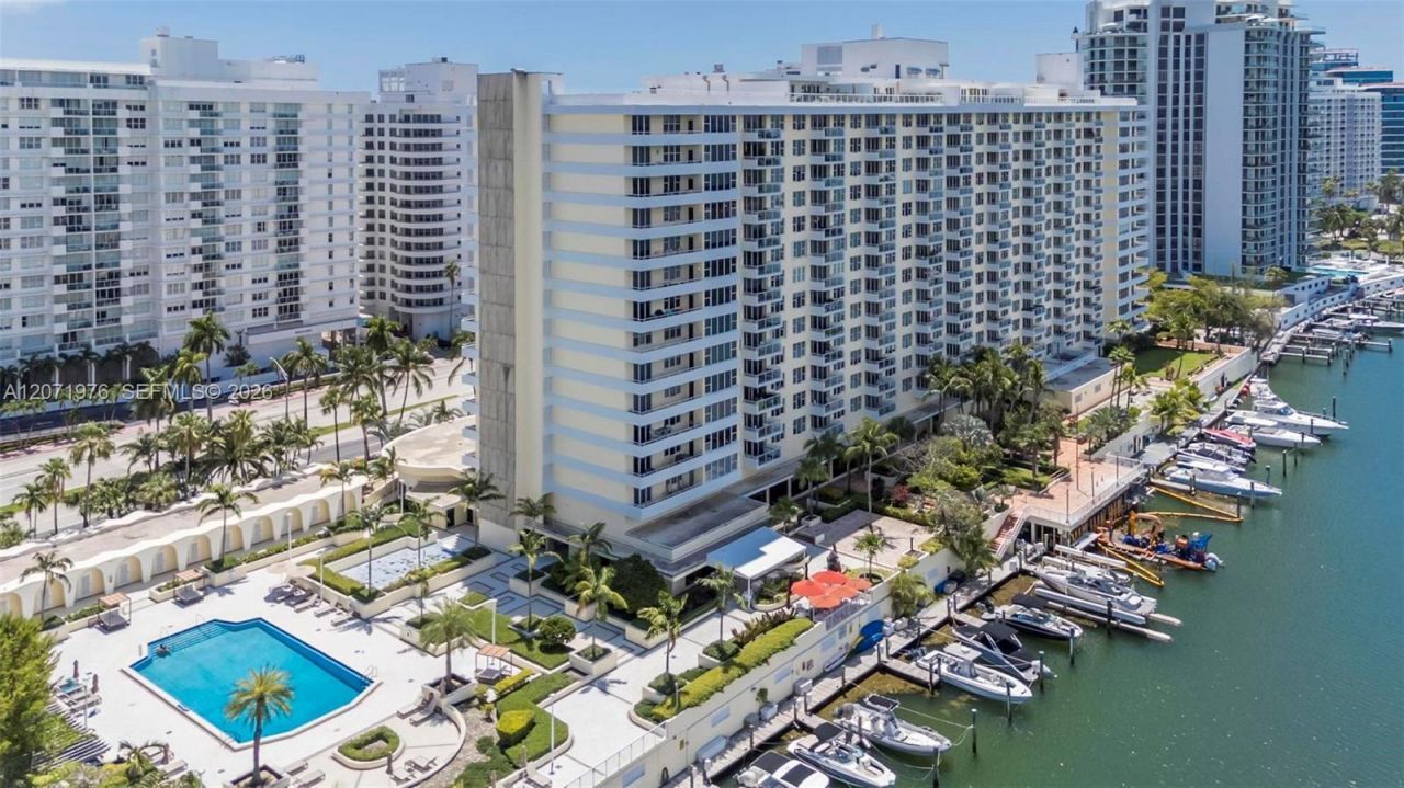 5600 Collins Ave, Unit 11S, Miami Beach, FL 33140 Photo