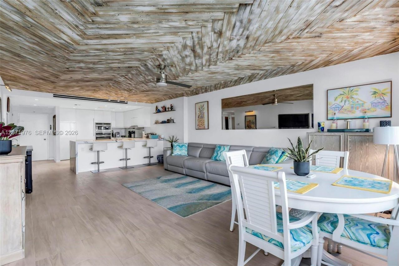 5600 Collins Ave, Unit 11S, Miami Beach, FL 33140 Photo