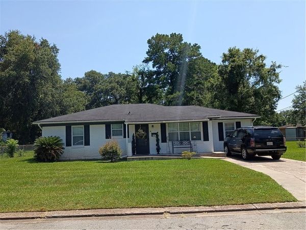 115 LONGFELLOW Drive, Alexandria, LA 71302