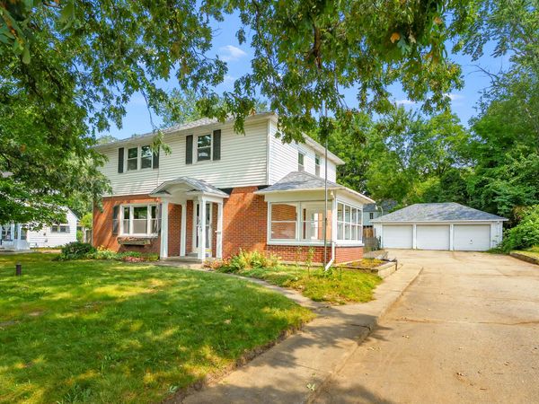 5048 N Riverview Drive, Kalamazoo, MI 49004