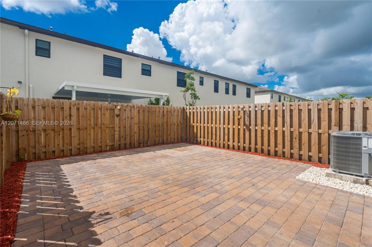 23469 SW 129th Pl , Homestead, FL 33032 Photo