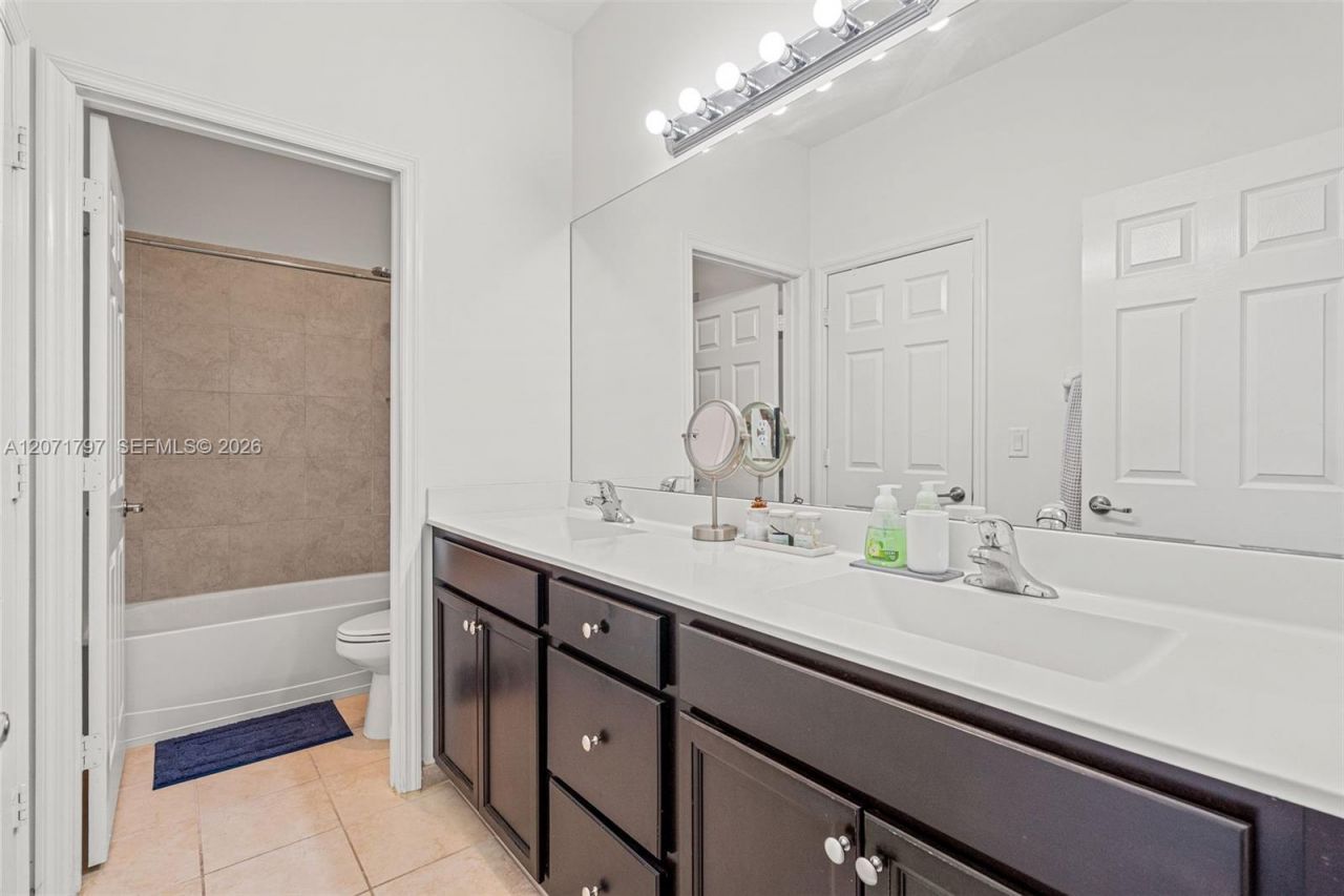11745 SW 249th Ter , Homestead, FL 33032 Photo