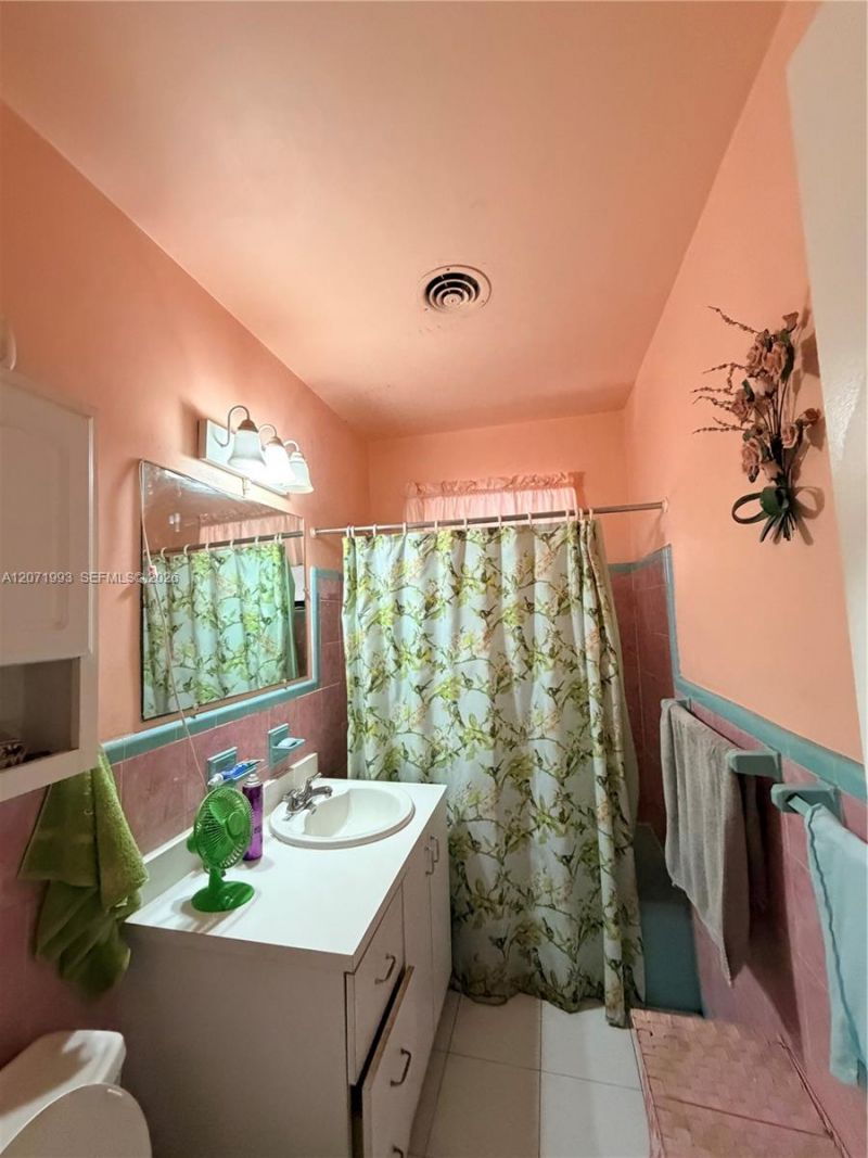 733 E 26th St , Hialeah, FL 33013 Photo