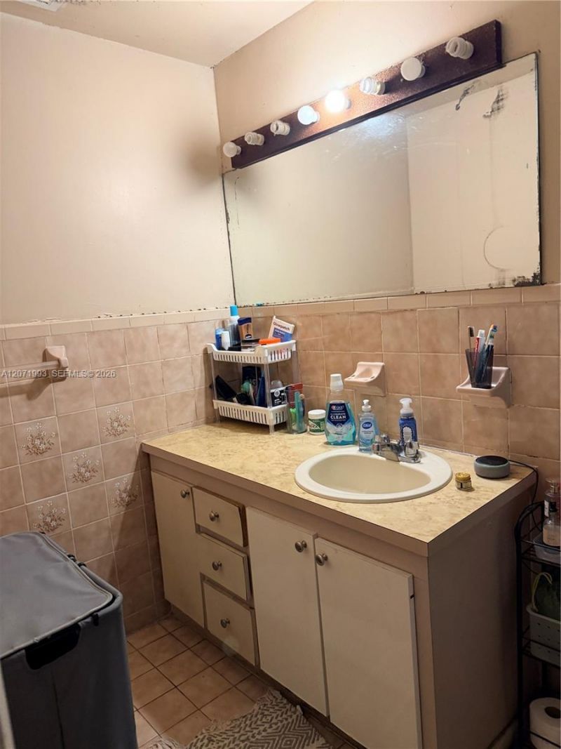 733 E 26th St , Hialeah, FL 33013 Photo